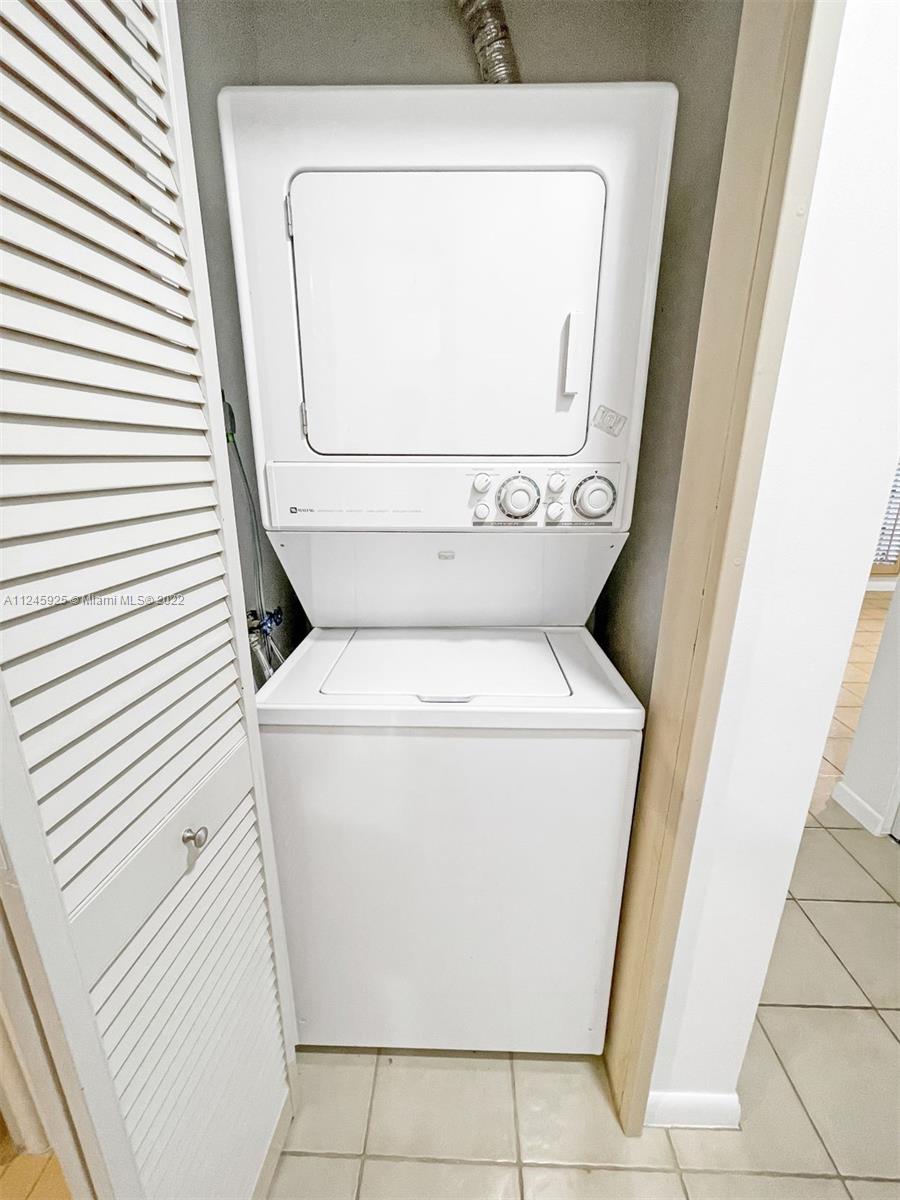 CAMINO CIRCLE CONDO - Residential Lease