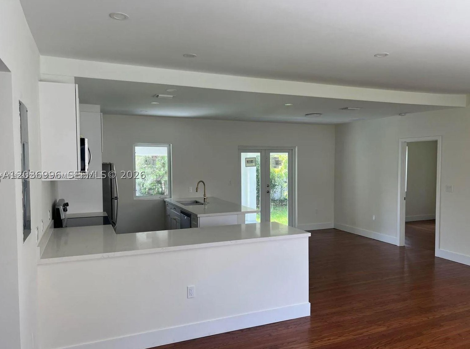 SOUTH VEDADO - Residential Lease