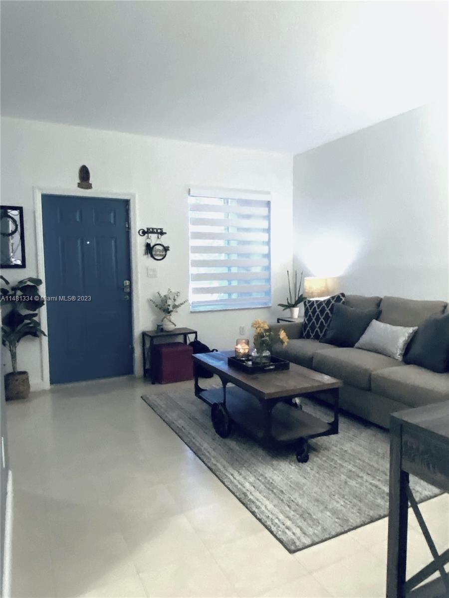SILVER PALM HOMES - Residential