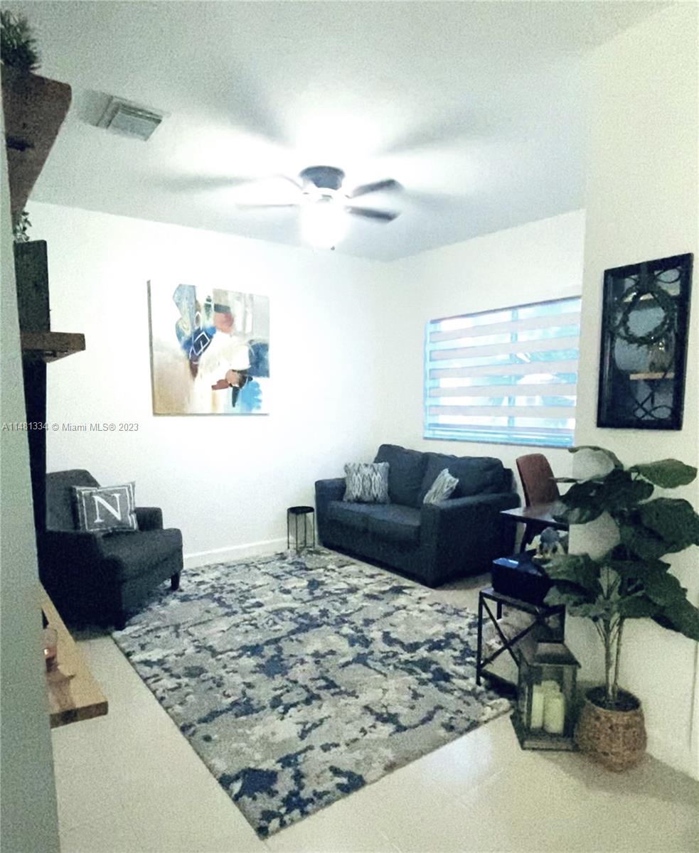 SILVER PALM HOMES - Residential