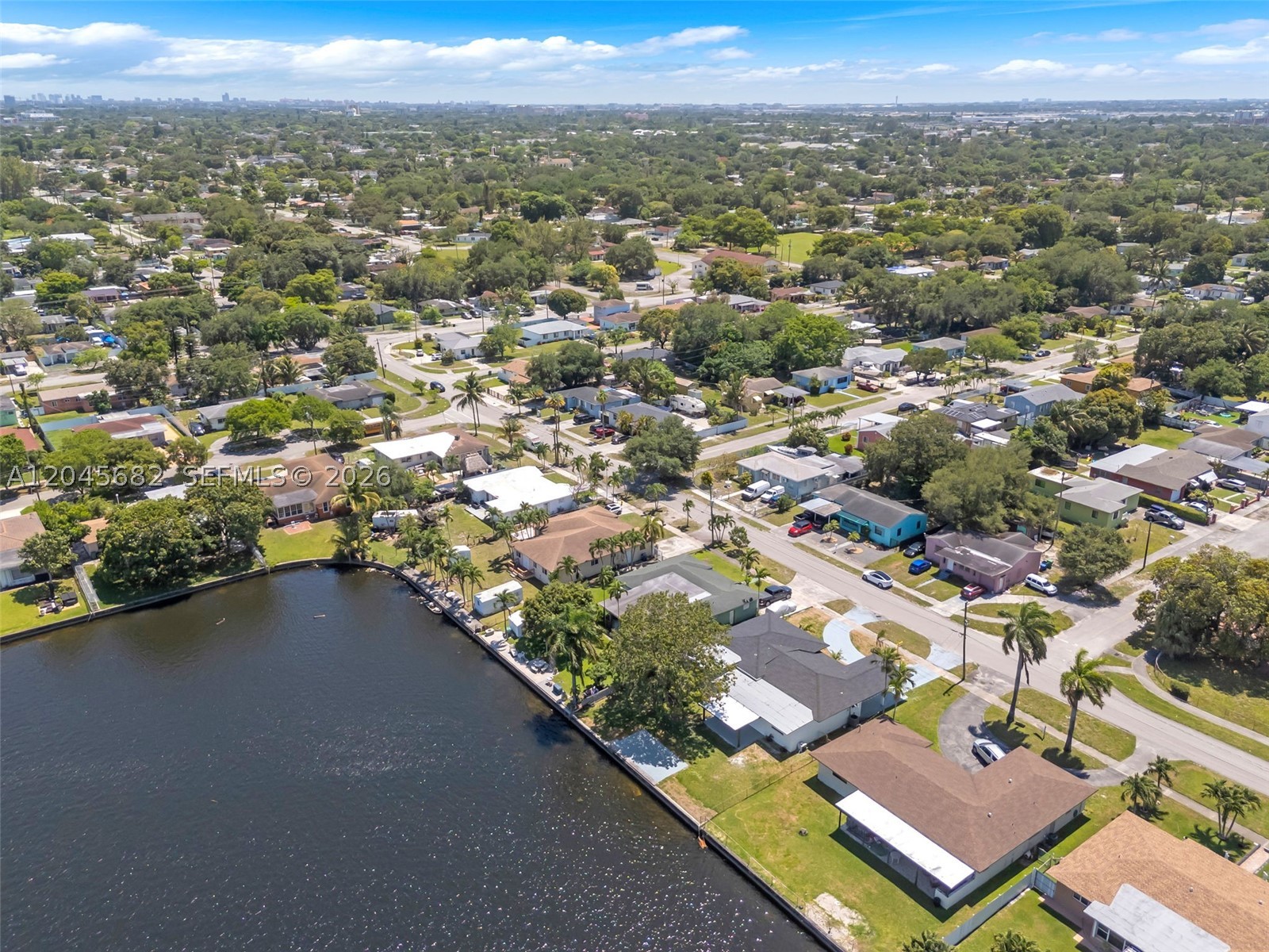 CRAVERO LAKE SHORE EST 2N - Residential