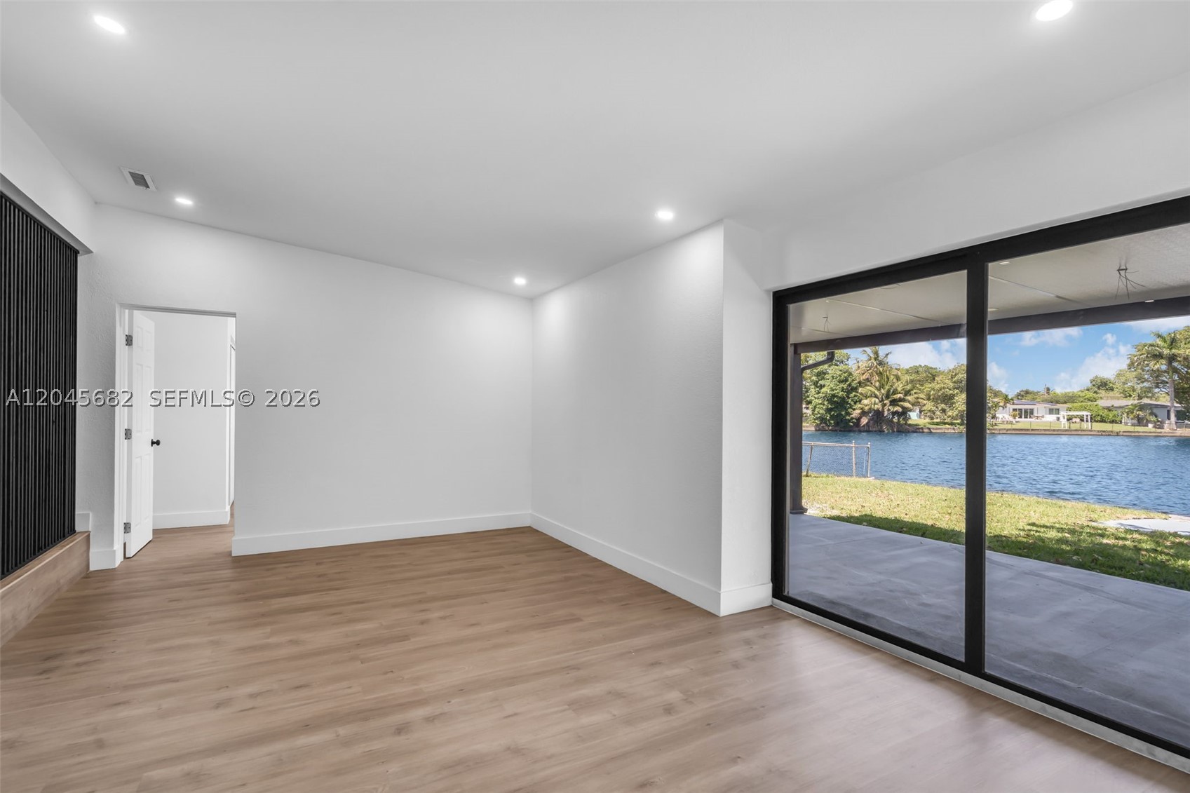 CRAVERO LAKE SHORE EST 2N - Residential