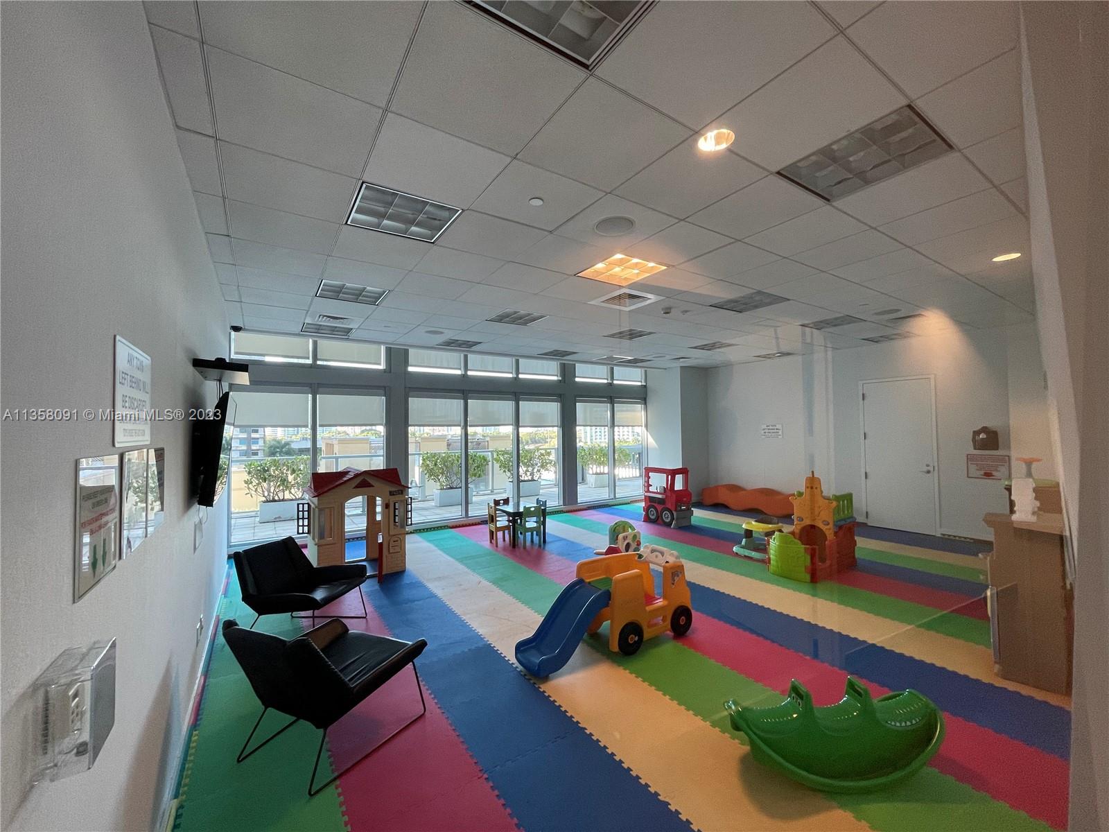 THE AXIS ON BRICKELL COND - Residential Lease
