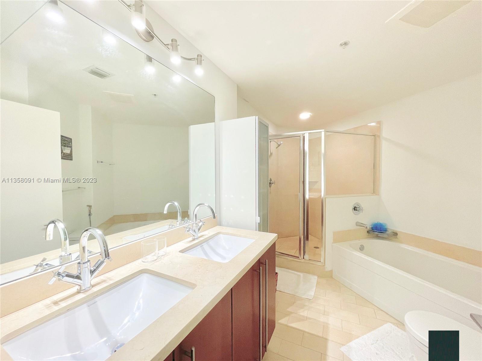 THE AXIS ON BRICKELL COND - Residential Lease
