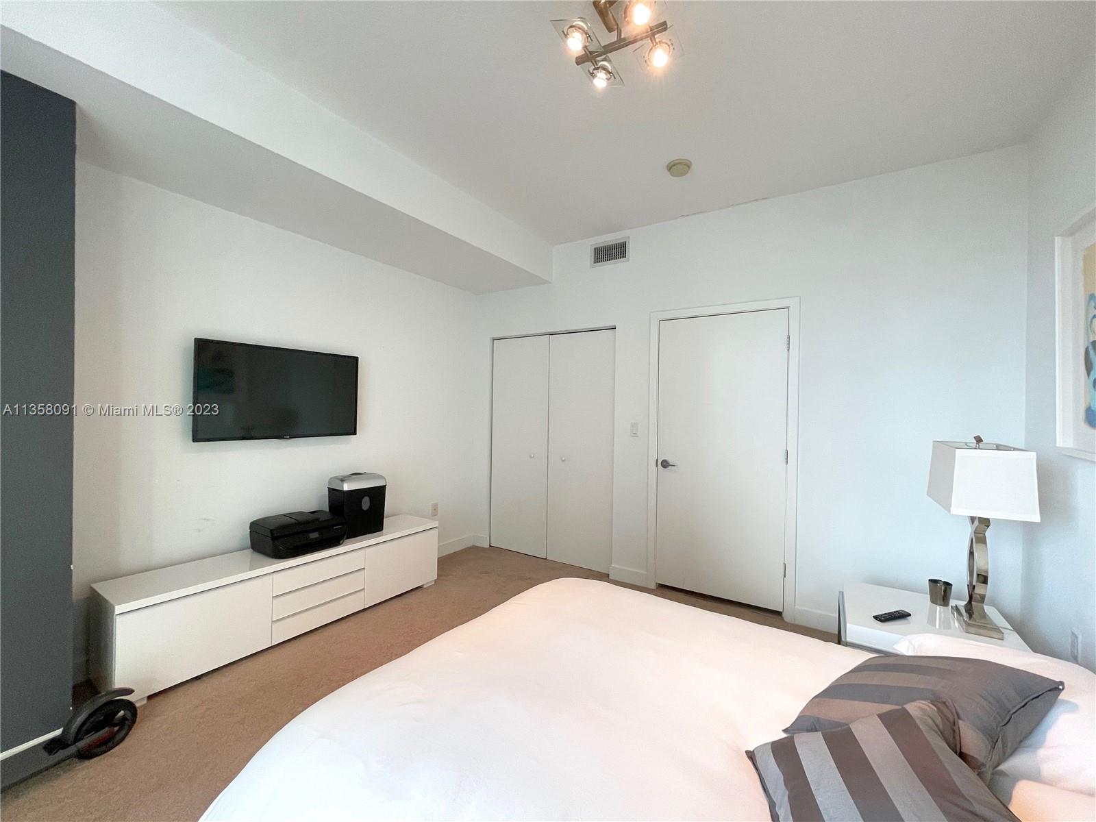 THE AXIS ON BRICKELL COND - Residential Lease