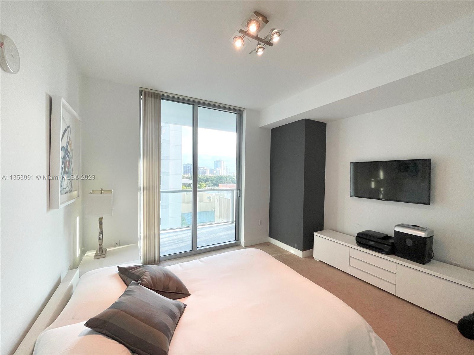 THE AXIS ON BRICKELL COND - Residential Lease