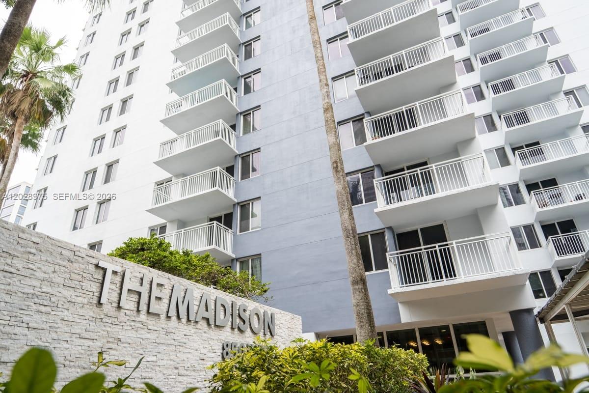 MADISON DOWNTOWN CONDO - Residential Lease