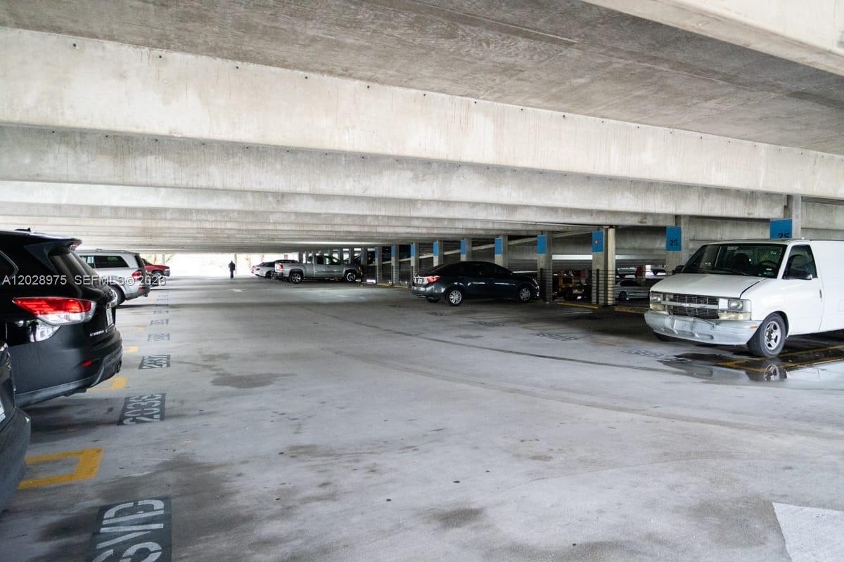 MADISON DOWNTOWN CONDO - Residential Lease