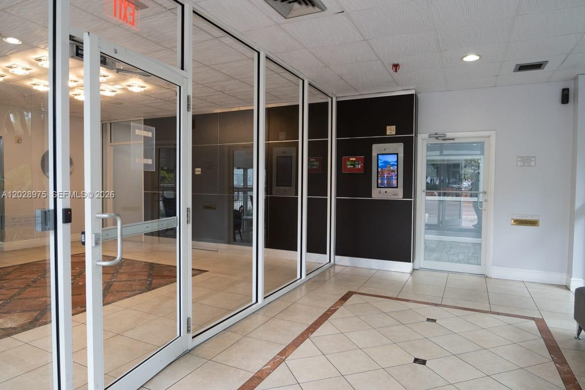 MADISON DOWNTOWN CONDO - Residential Lease