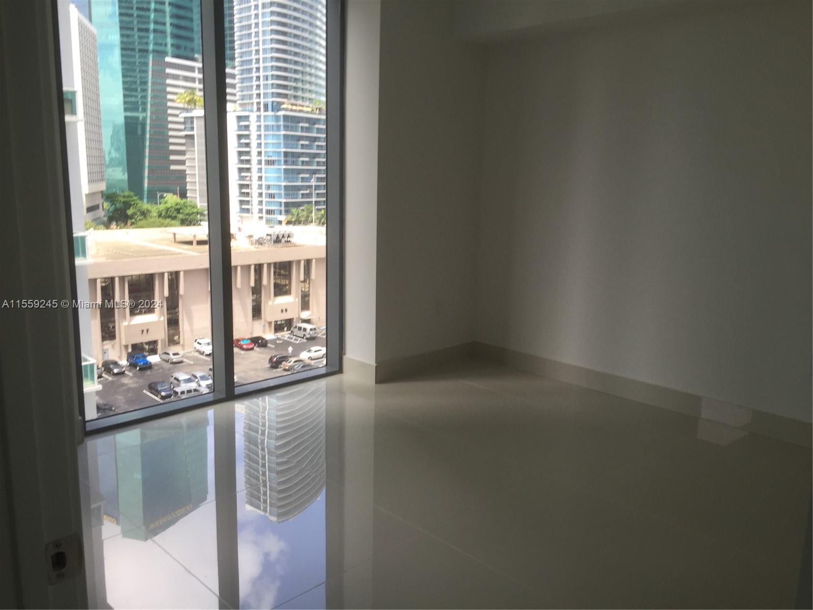 MY BRICKELL CONDO. - Residential Lease