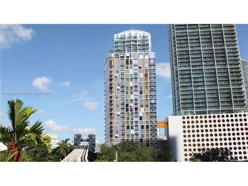 MY BRICKELL CONDO. - Residential Lease