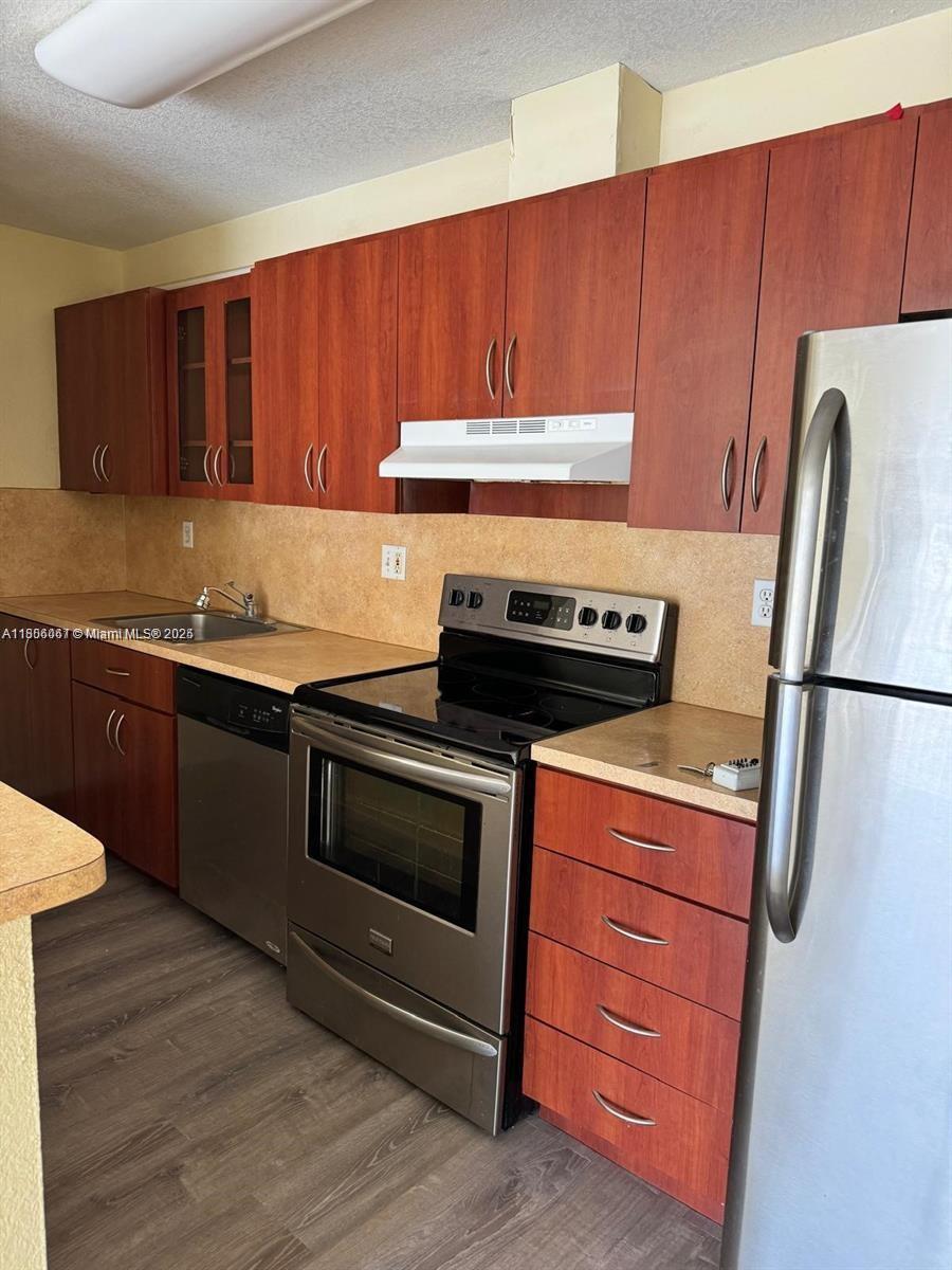 DORAL GARDENS CONDO - Residential Lease
