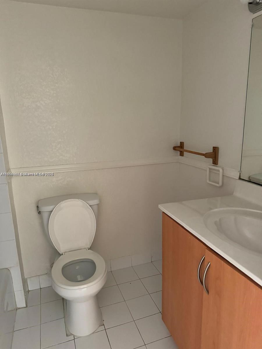 DORAL GARDENS CONDO - Residential Lease