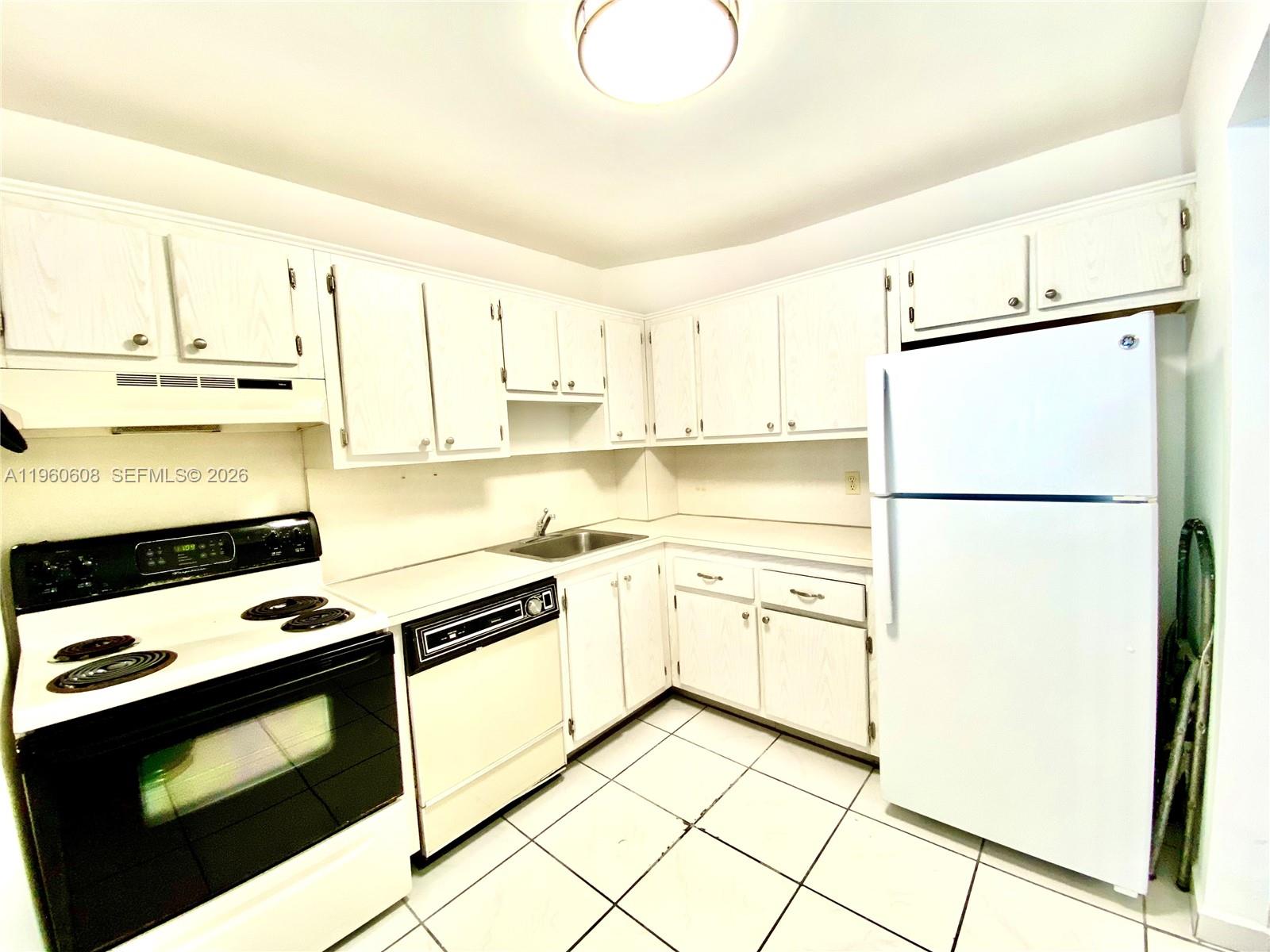 WOODSIDE APTS CONDO - Residential