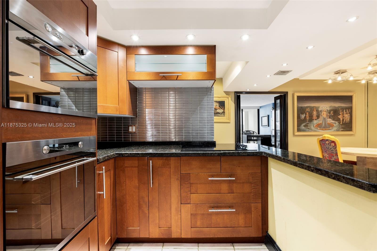 VENETIA CONDO - Residential