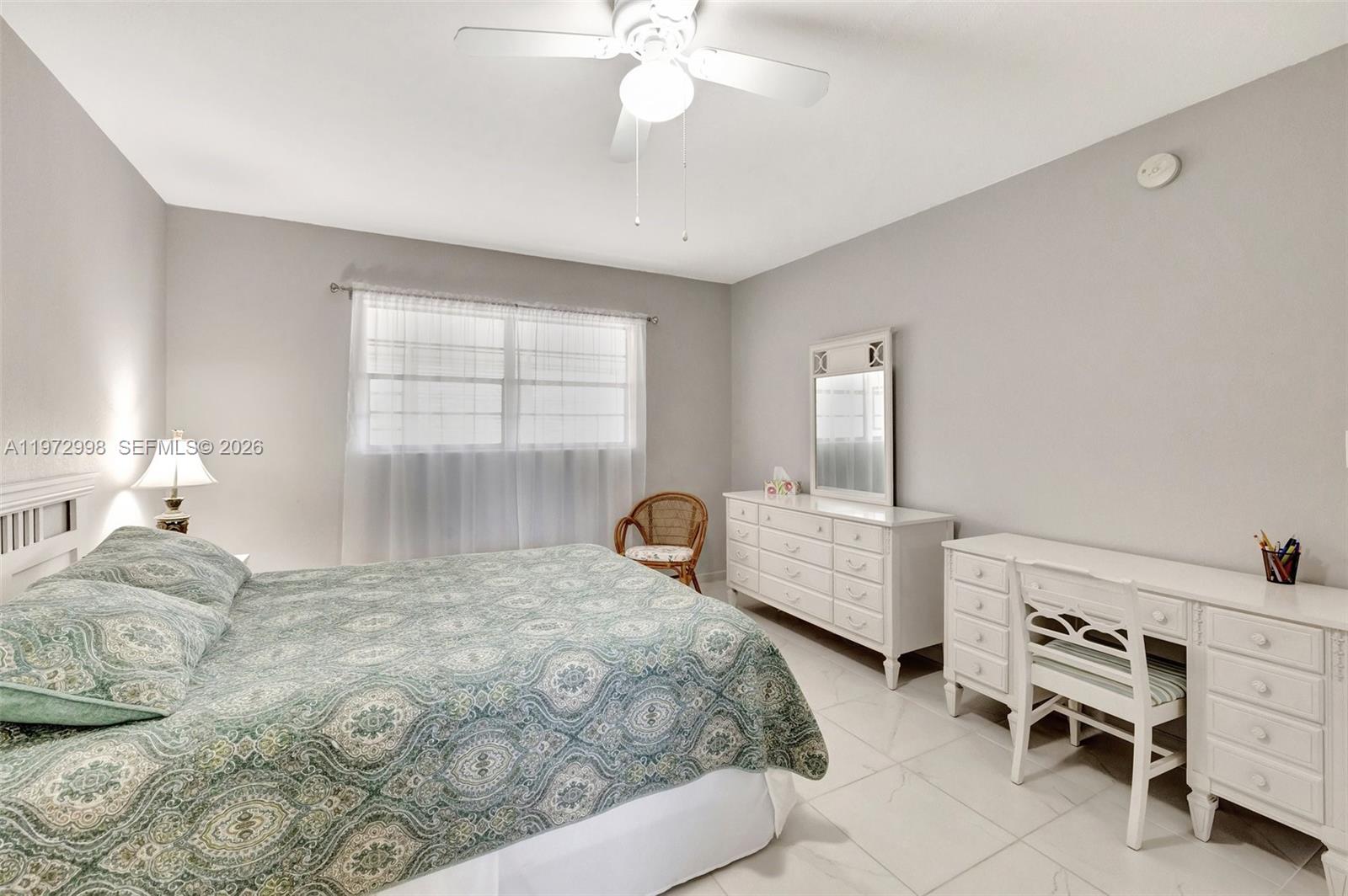 USNEE GARDENS CONDO - Residential