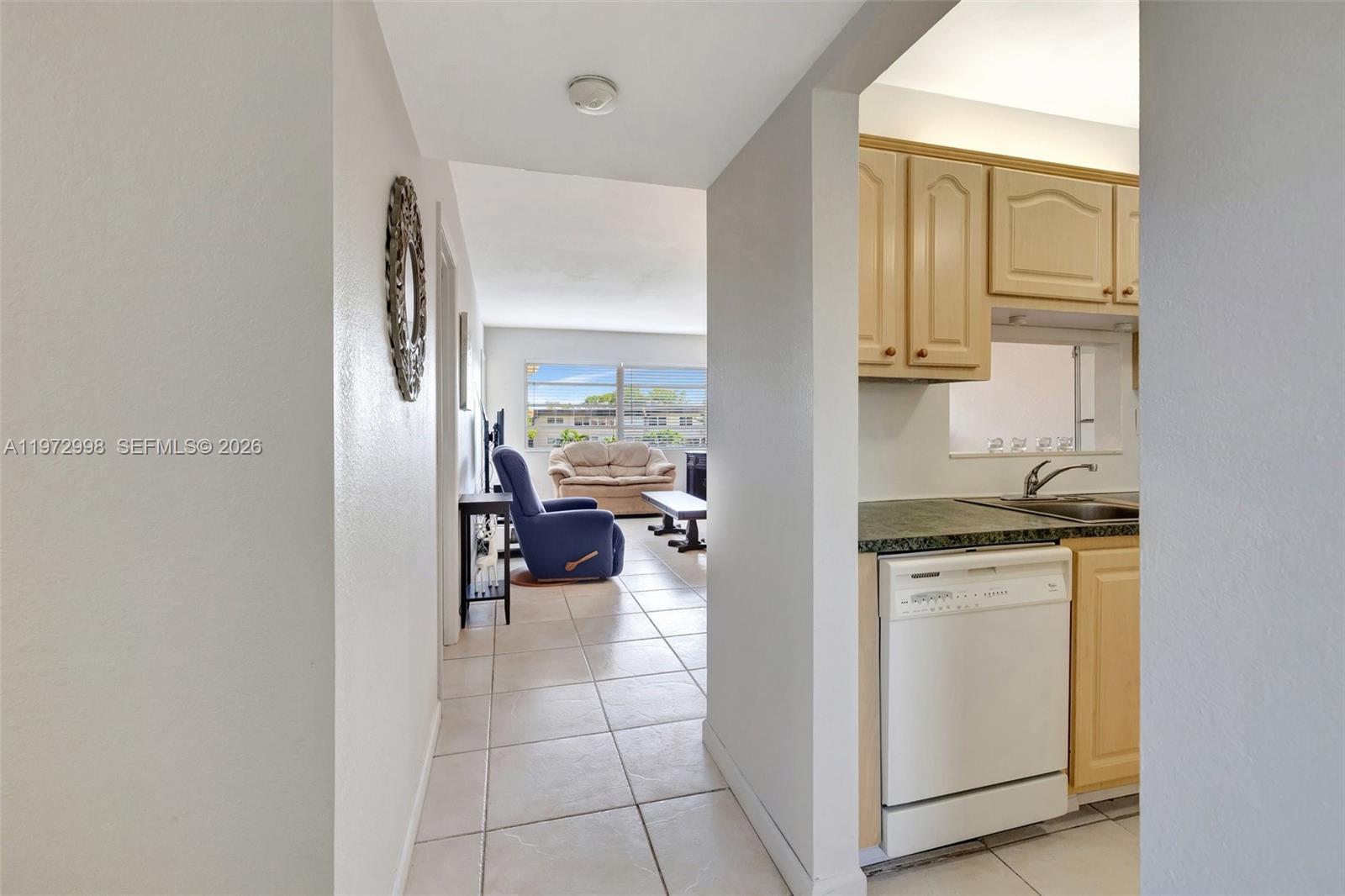 USNEE GARDENS CONDO - Residential