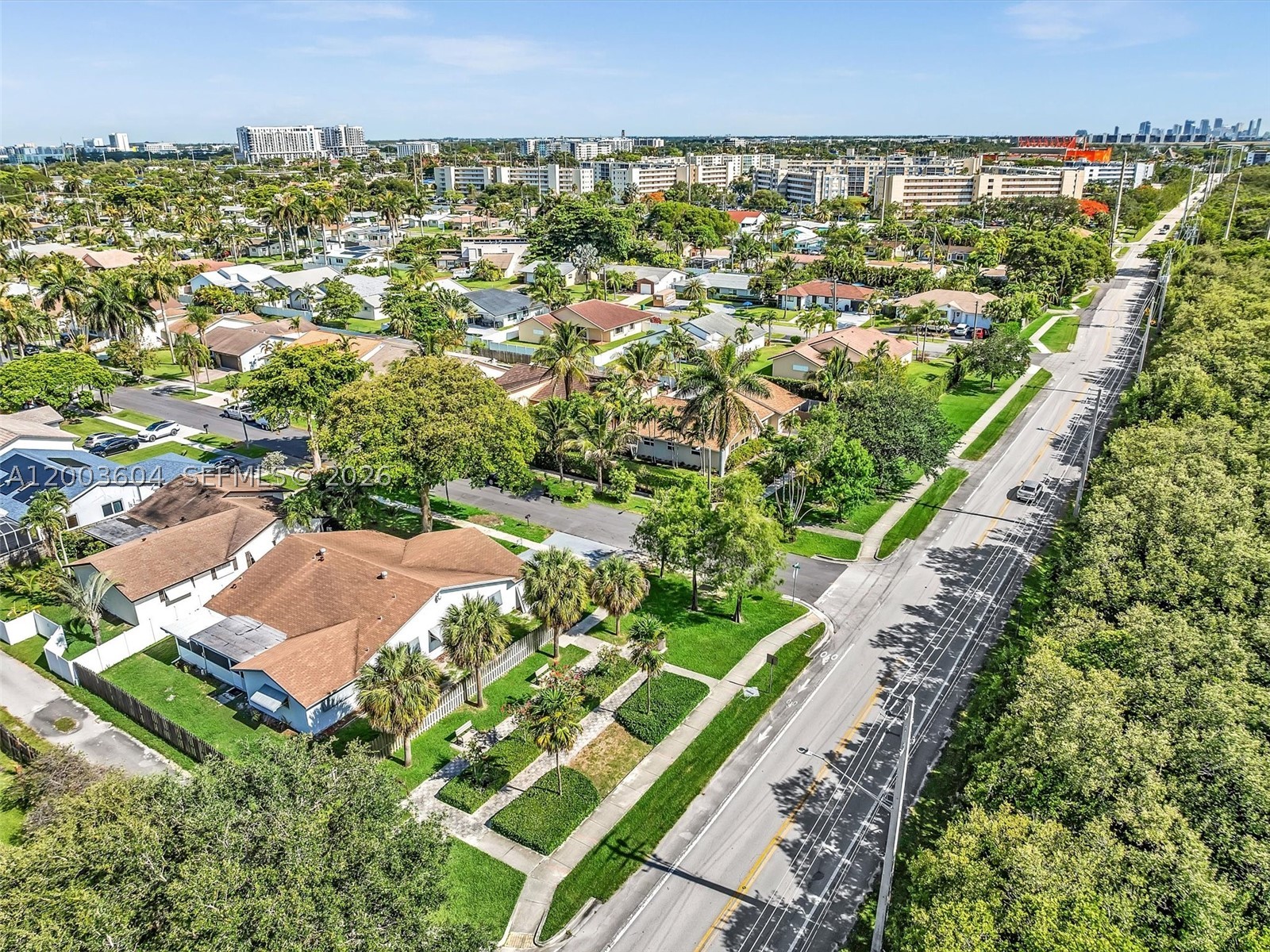 HOLLYWOOD CENTER AMEN PLA - Residential