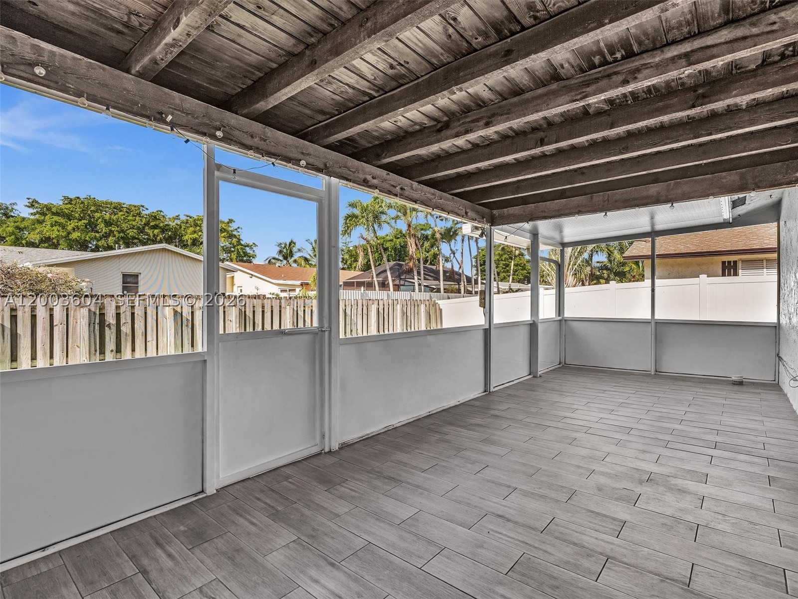 HOLLYWOOD CENTER AMEN PLA - Residential