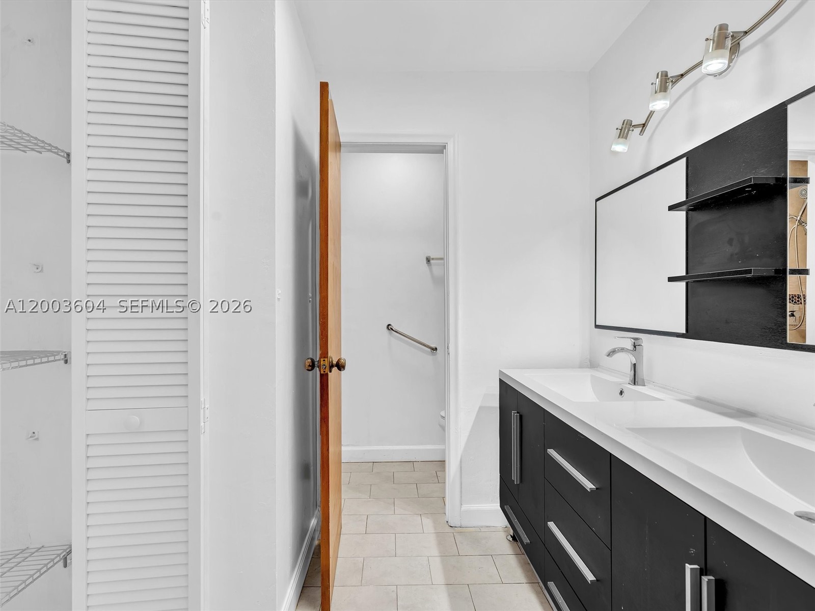 HOLLYWOOD CENTER AMEN PLA - Residential