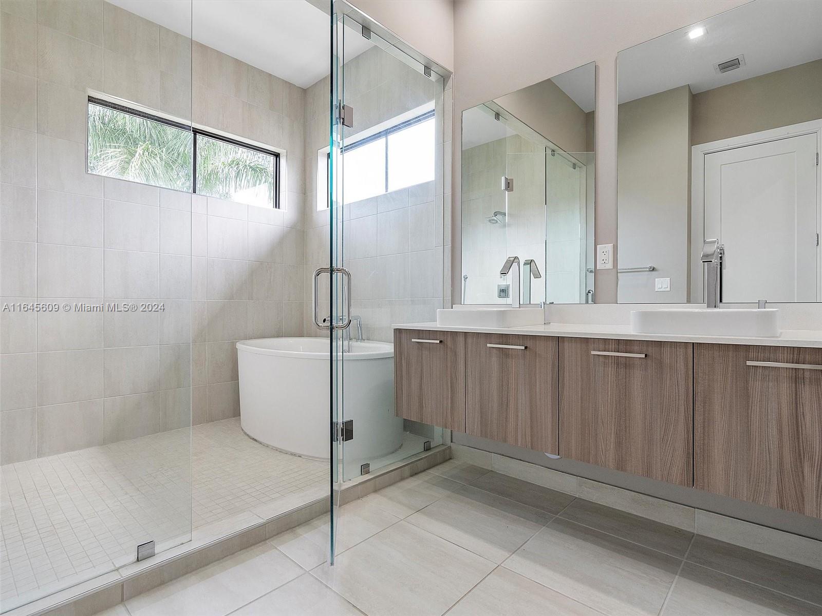 DOWNTOWN DORAL SOUTH PHAS - Residential Lease
