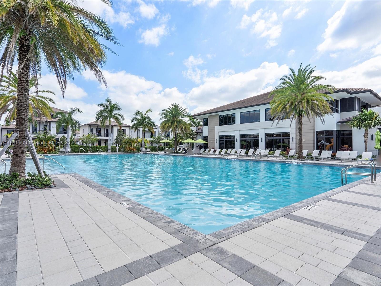 DOWNTOWN DORAL SOUTH PHAS - Residential Lease