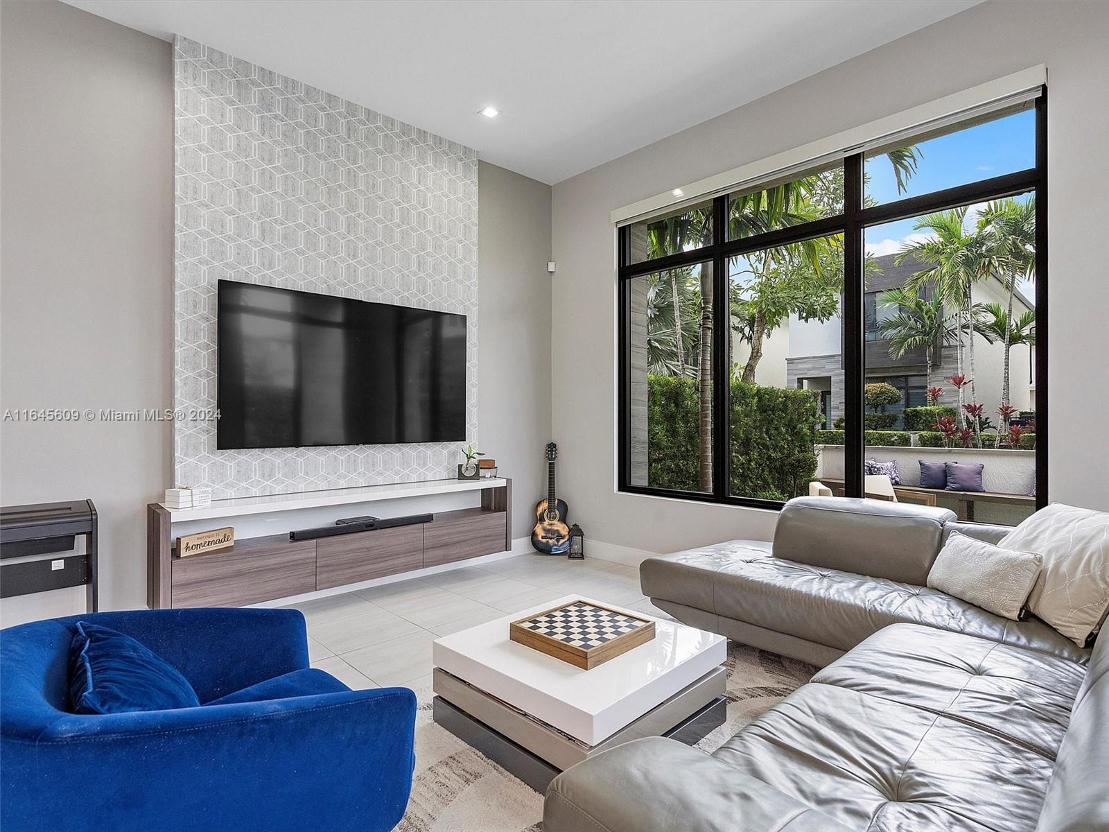 DOWNTOWN DORAL SOUTH PHAS - Residential Lease