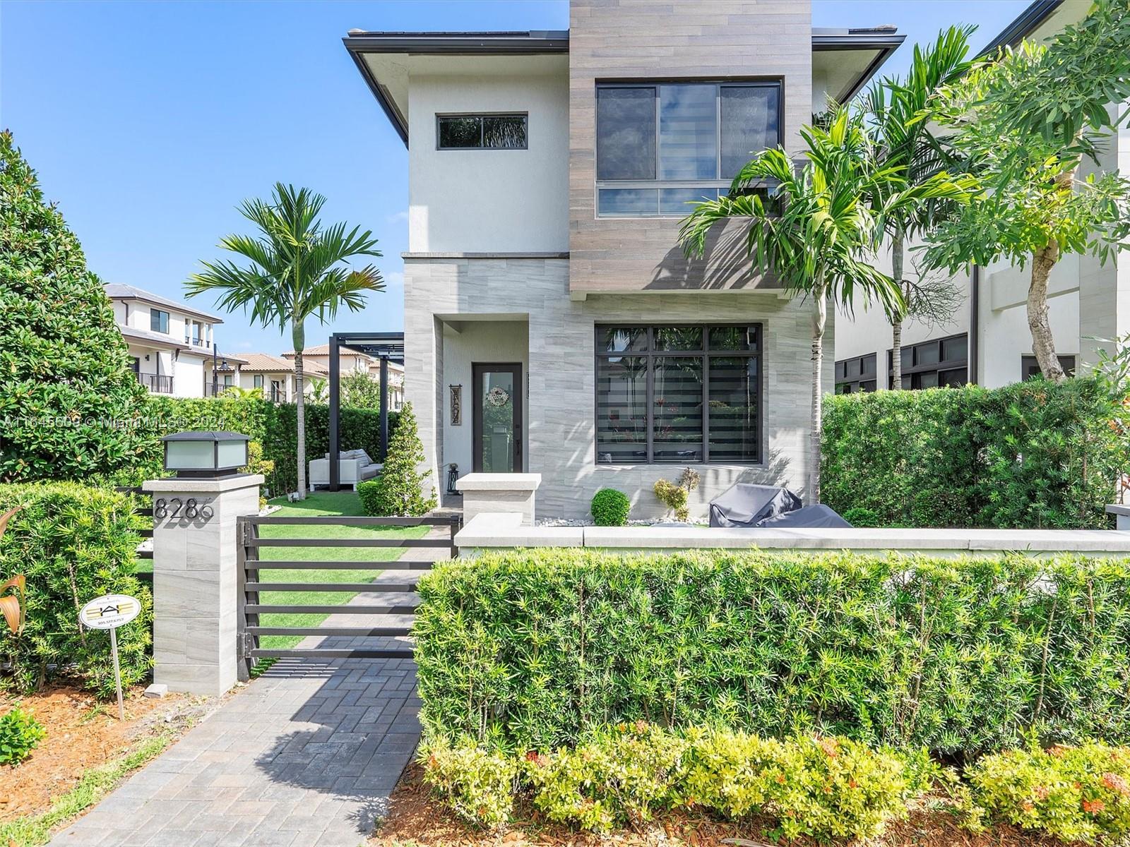 DOWNTOWN DORAL SOUTH PHAS - Residential Lease
