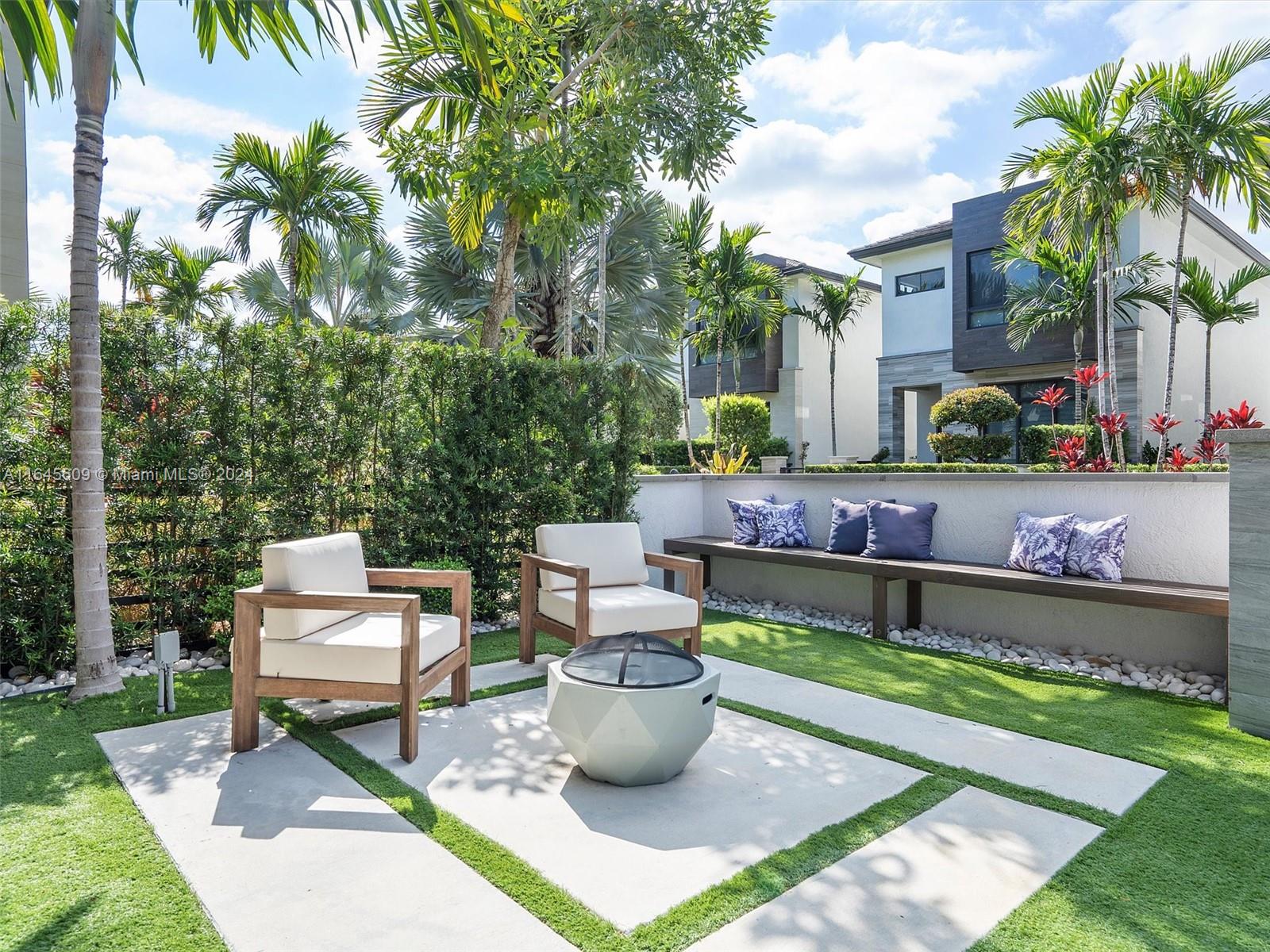 DOWNTOWN DORAL SOUTH PHAS - Residential Lease