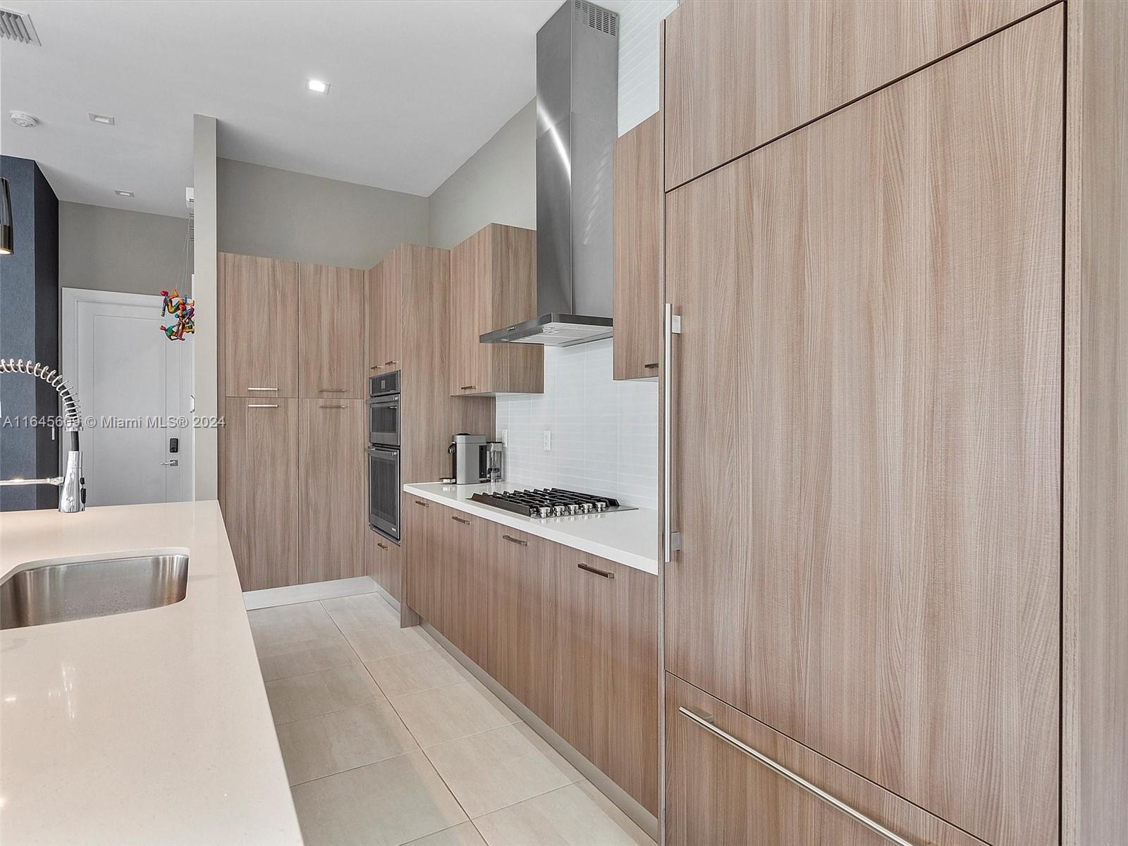 DOWNTOWN DORAL SOUTH PHAS - Residential Lease