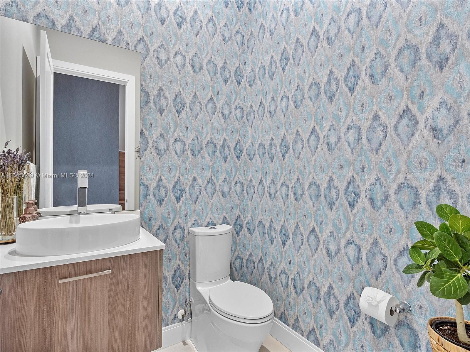 DOWNTOWN DORAL SOUTH PHAS - Residential Lease