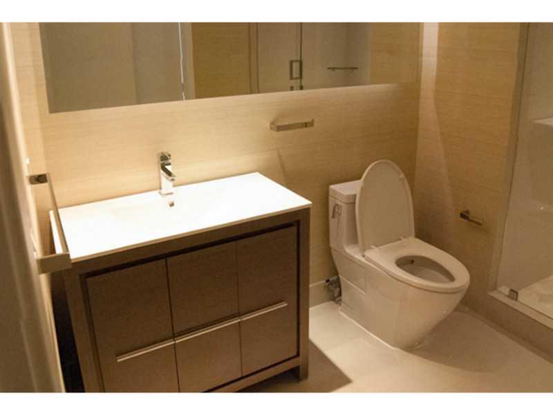 BEACH CLUB CONDO - Residential Lease