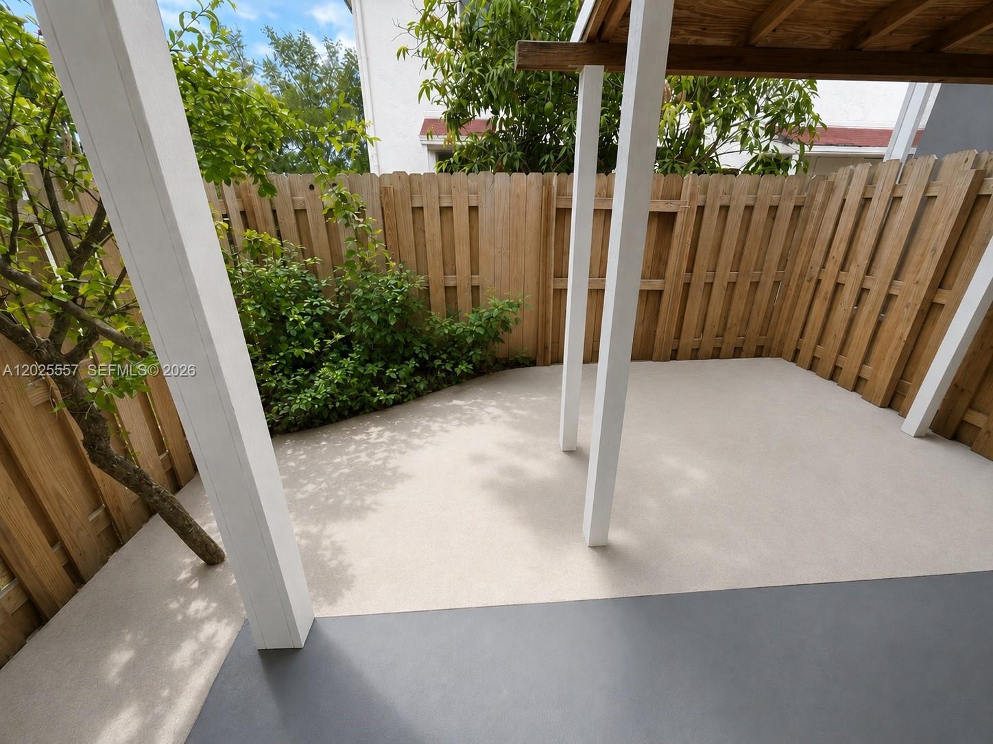 THE LOFTS TOWN VILLAS CON - Residential Lease