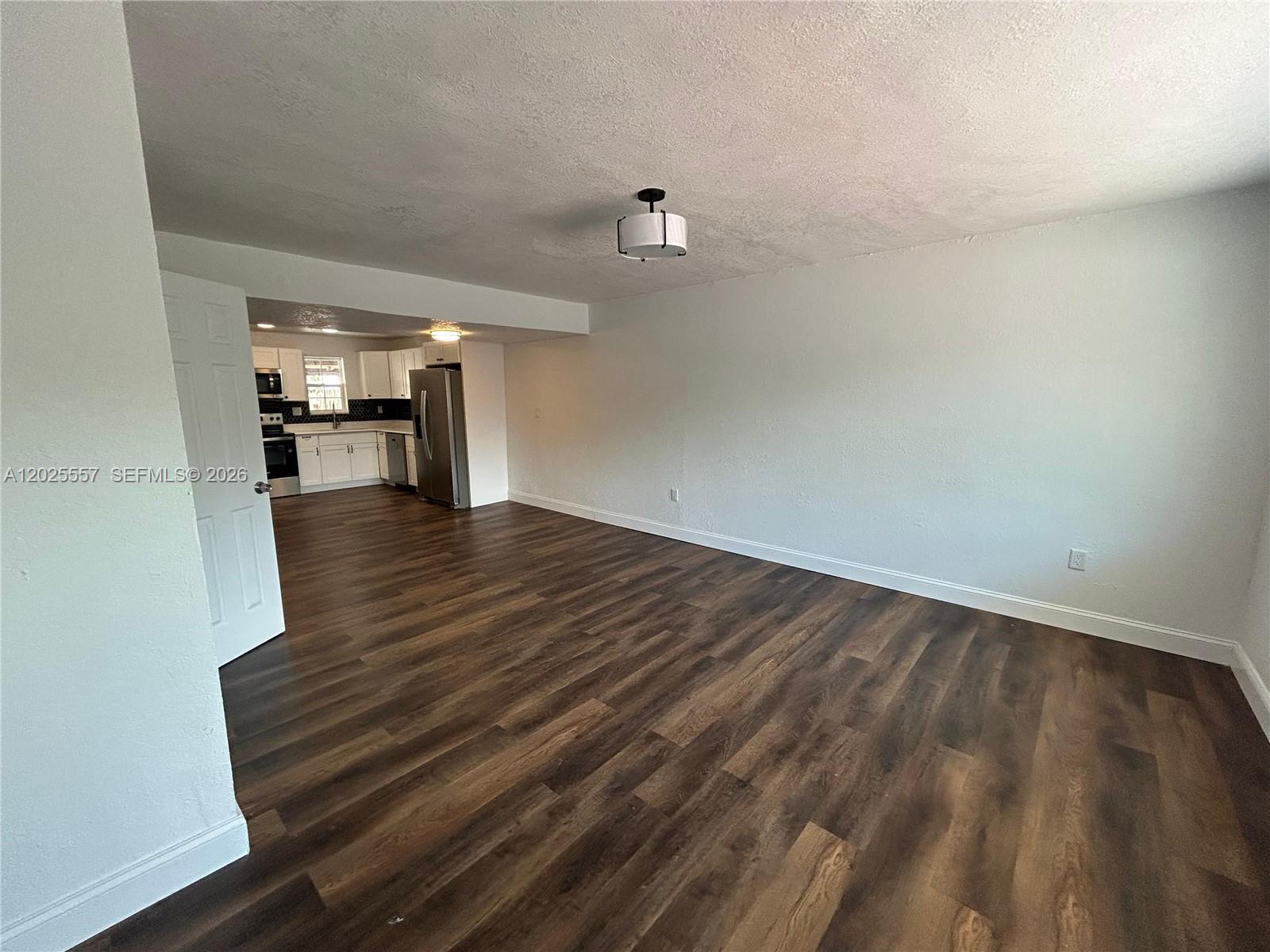 THE LOFTS TOWN VILLAS CON - Residential Lease