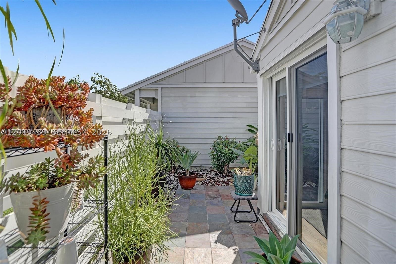 VILG HOMES COUNTRY WALK C - Residential