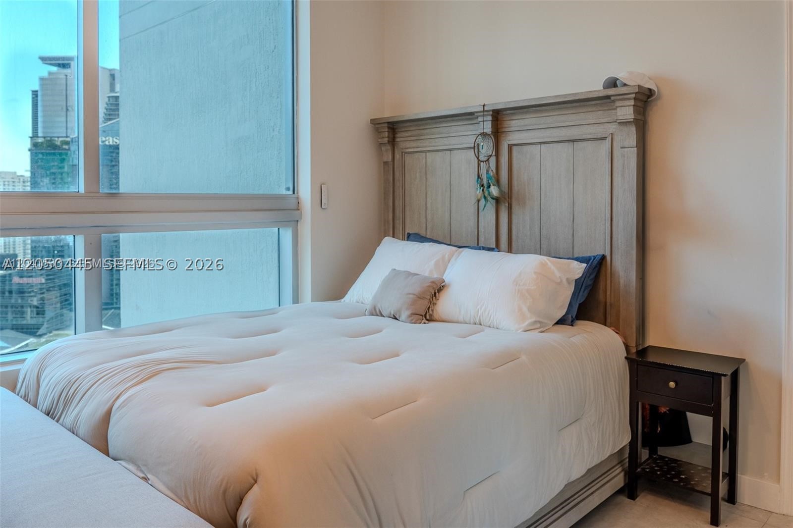 IVY CONDO - Residential