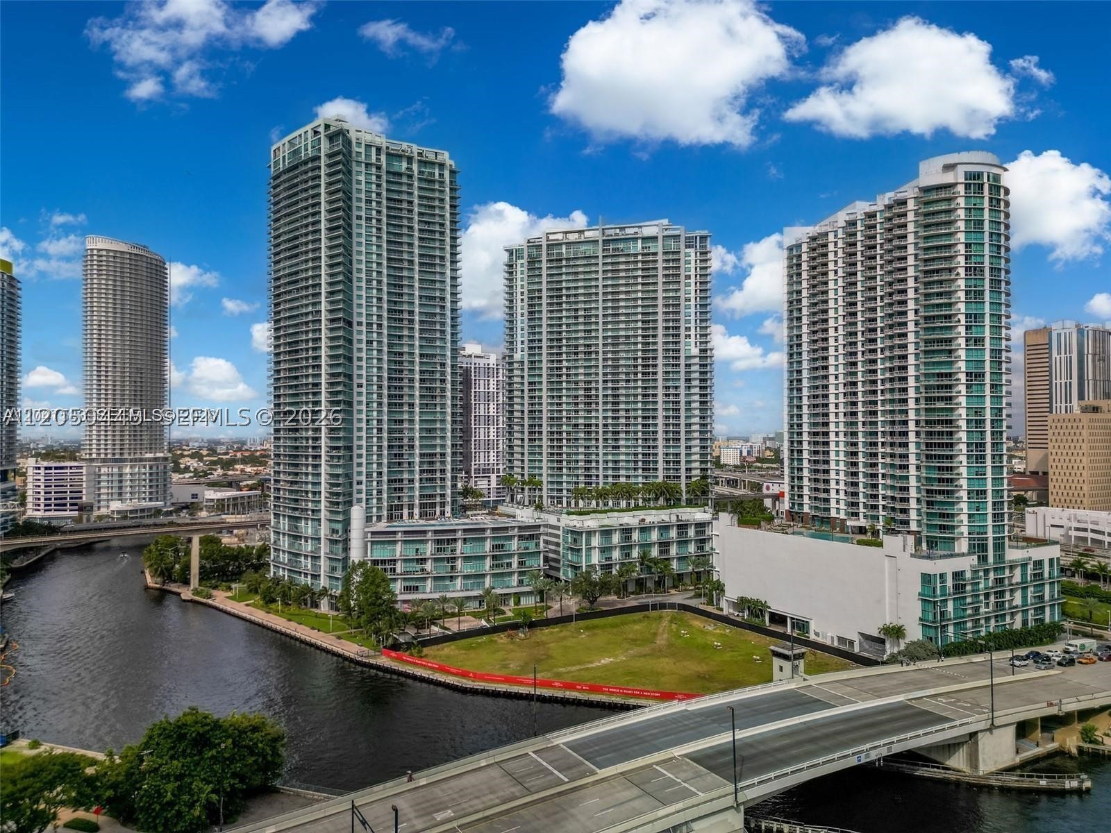 IVY CONDO - Residential