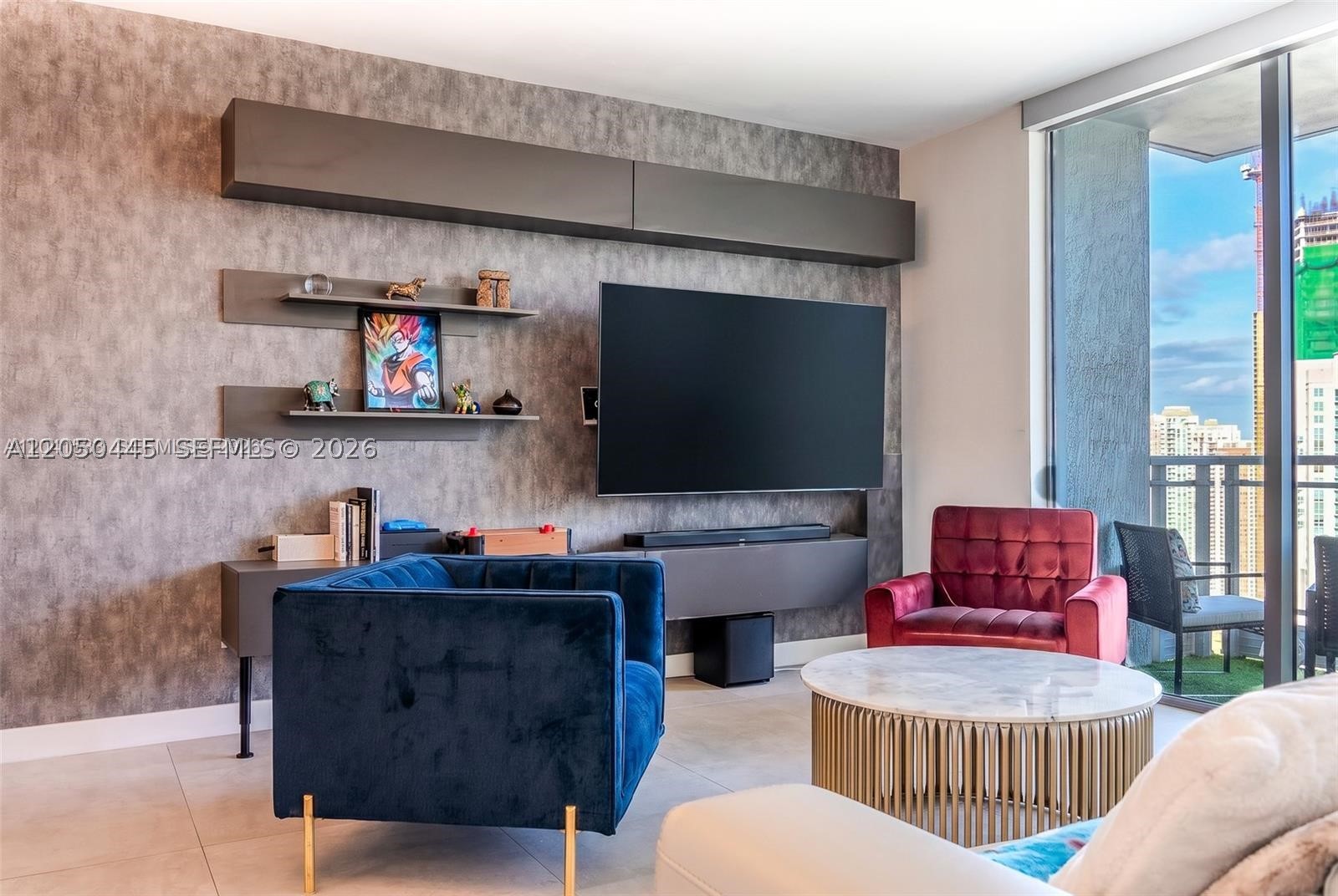 IVY CONDO - Residential