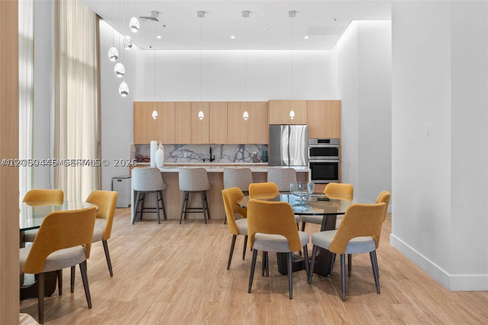 IVY CONDO - Residential