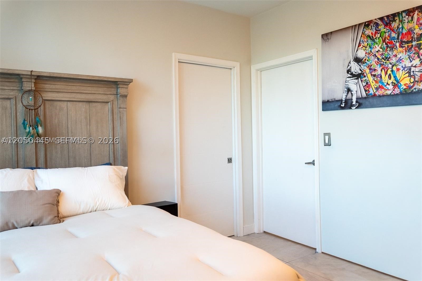 IVY CONDO - Residential
