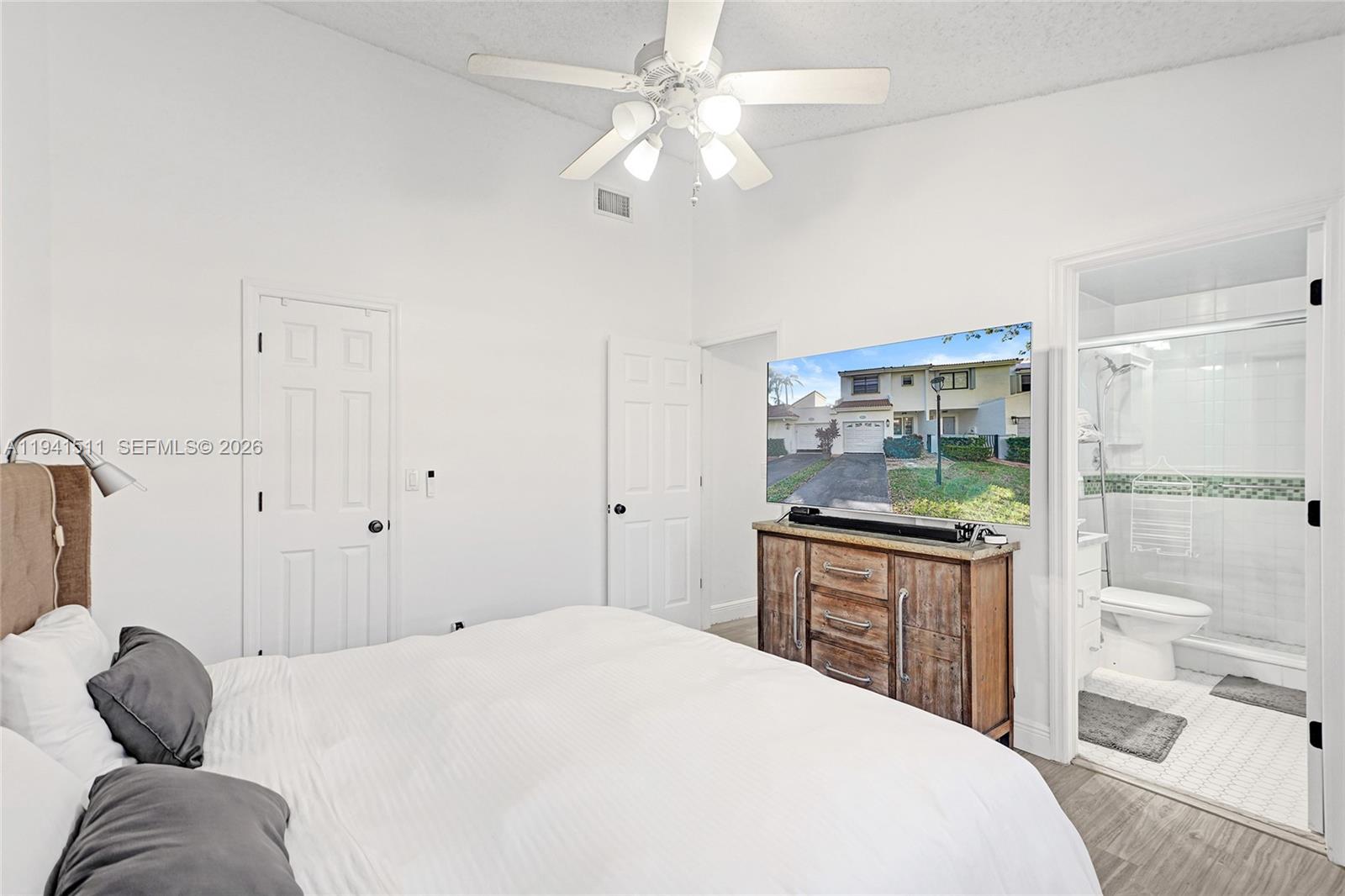 LA MIRAGE OF HARBOR VILG - Residential