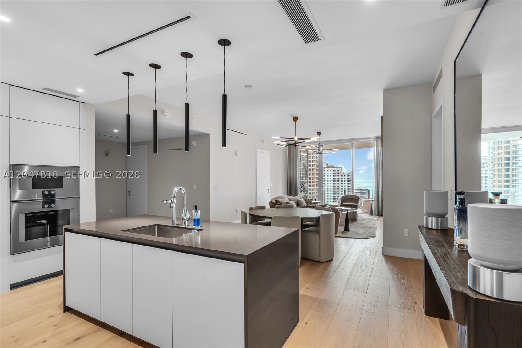 300 BISCAYNE BLVD WAYCONDO - Residential
