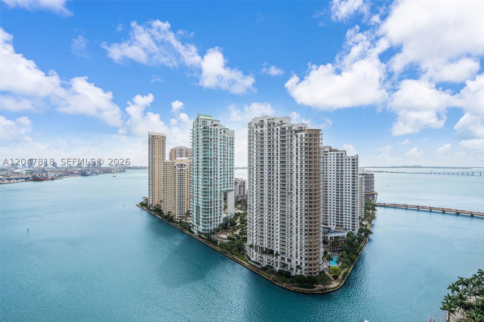 300 BISCAYNE BLVD WAYCONDO - Residential