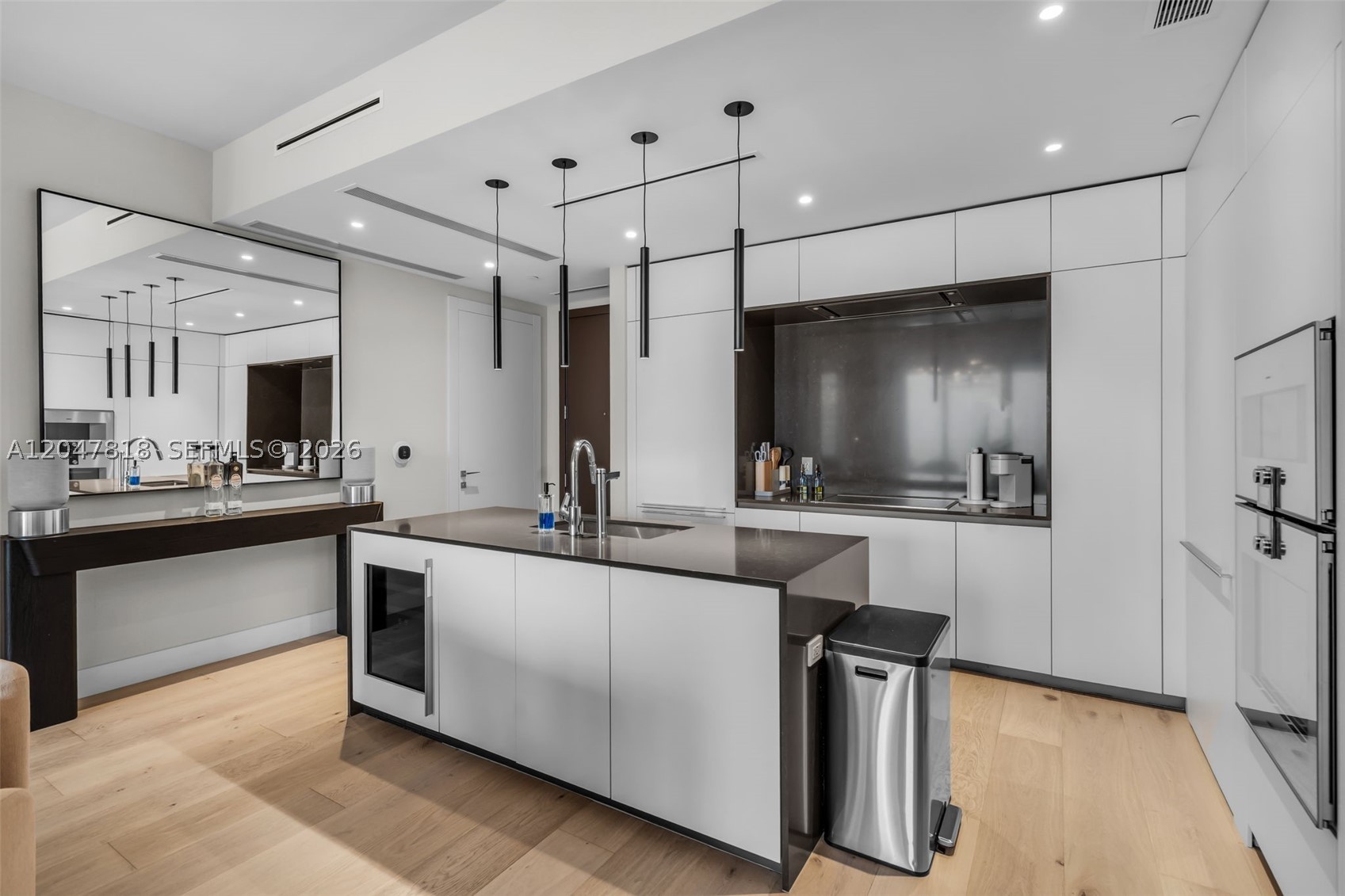 300 BISCAYNE BLVD WAYCONDO - Residential