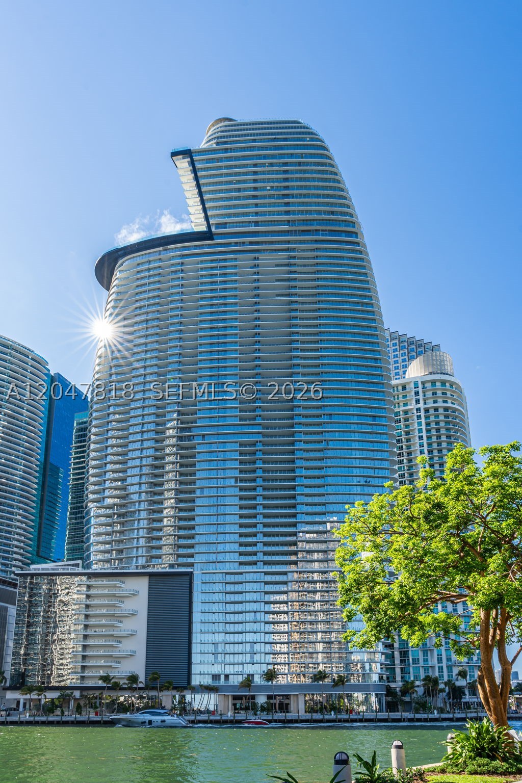 300 BISCAYNE BLVD WAYCONDO - Residential