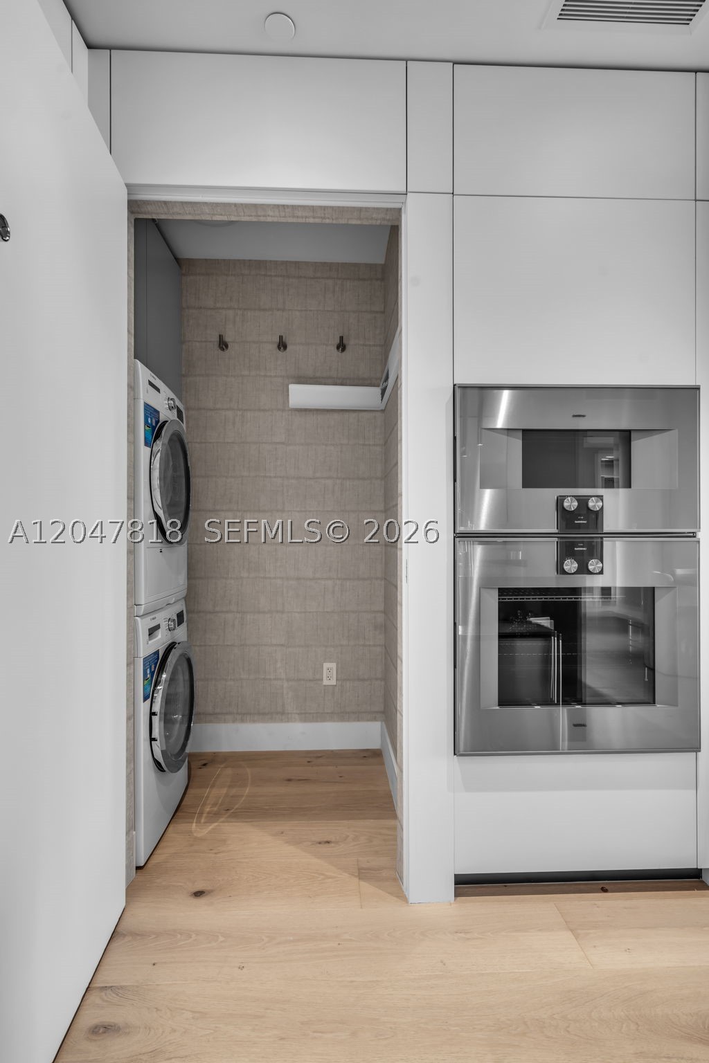 300 BISCAYNE BLVD WAYCONDO - Residential