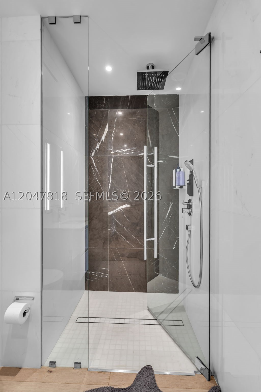 300 BISCAYNE BLVD WAYCONDO - Residential