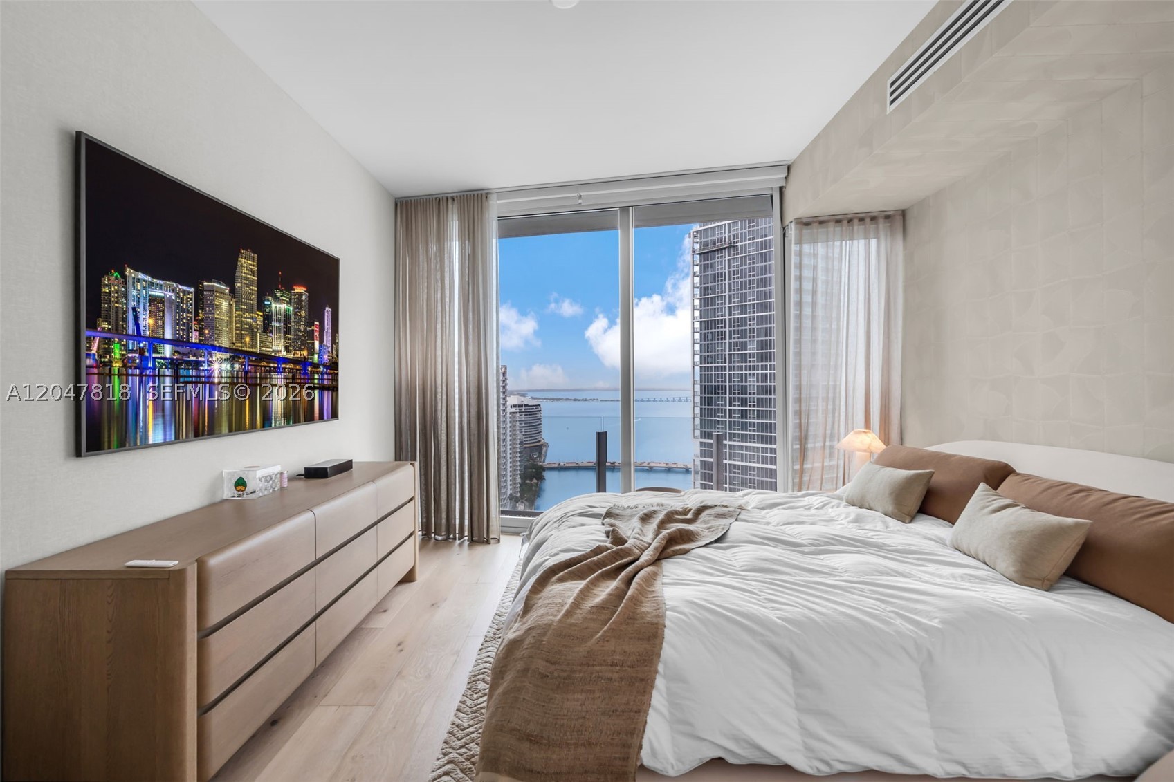 300 BISCAYNE BLVD WAYCONDO - Residential