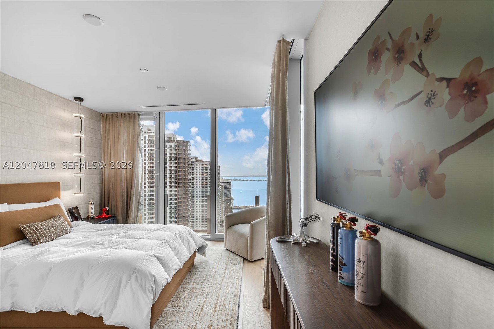 300 BISCAYNE BLVD WAYCONDO - Residential