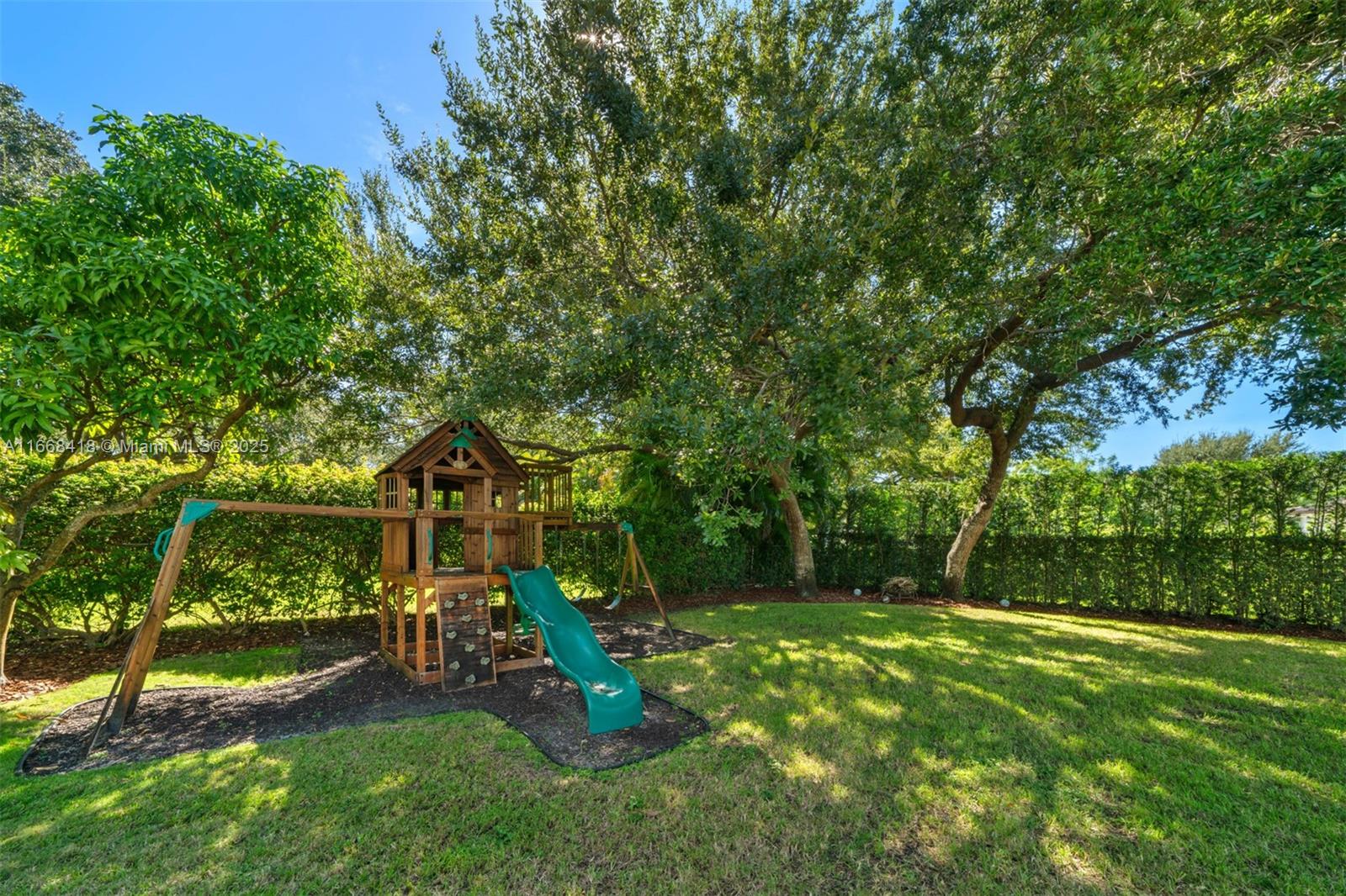 PINE TREE ESTATES - Residential